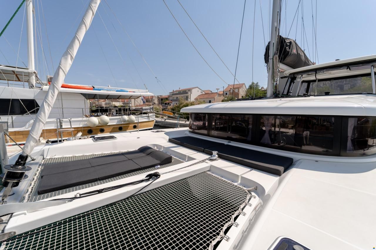 Lagoon 42 NEO