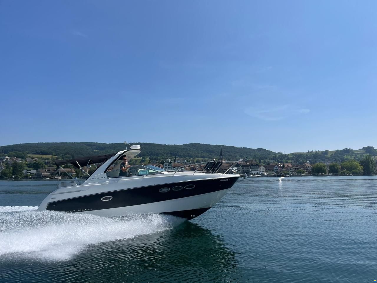 Maxum SE 2900