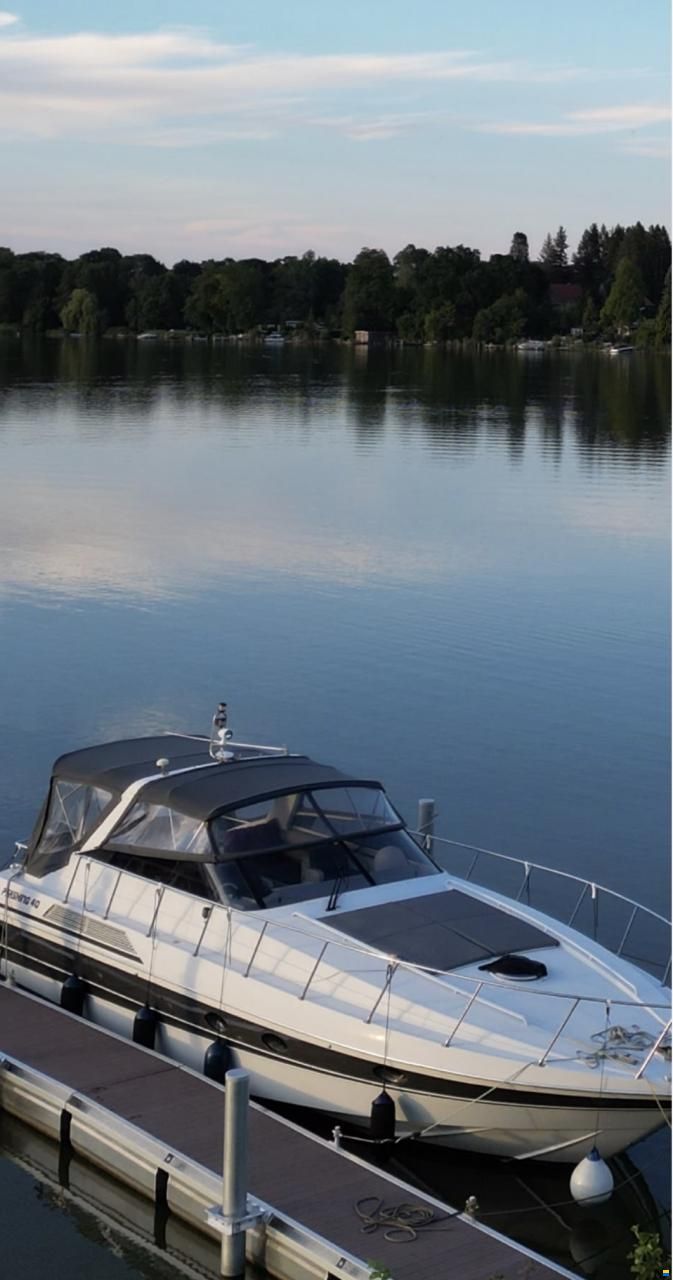 Pershing 40