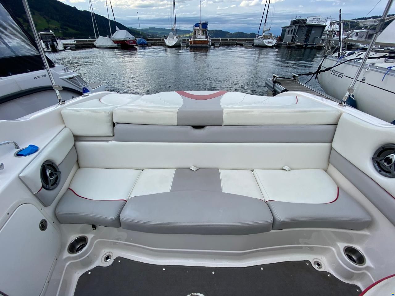 Motorboot Zürichsee 7.10m 273 PS
