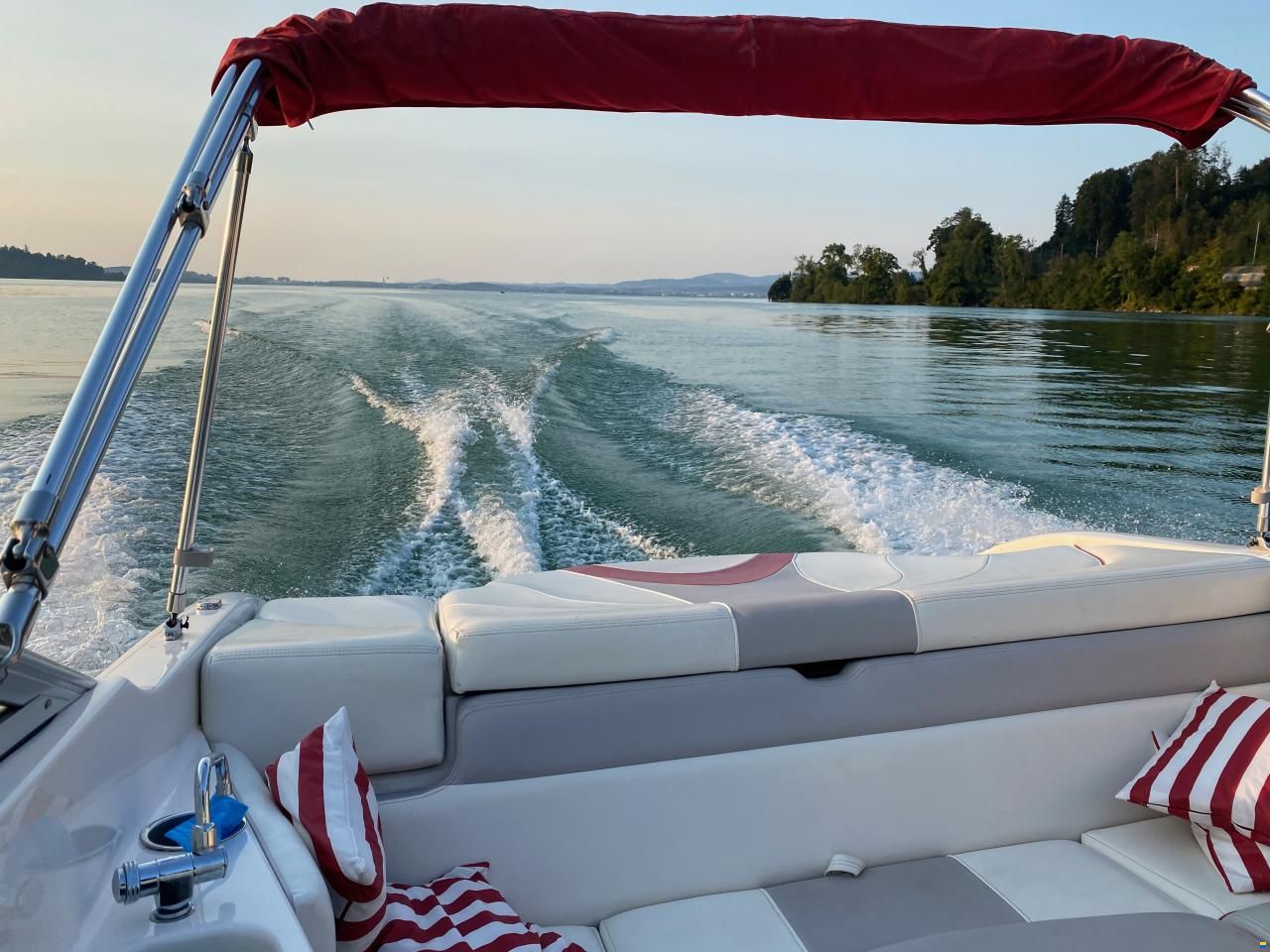 Motorboot Zürichsee 7.10m 273 PS