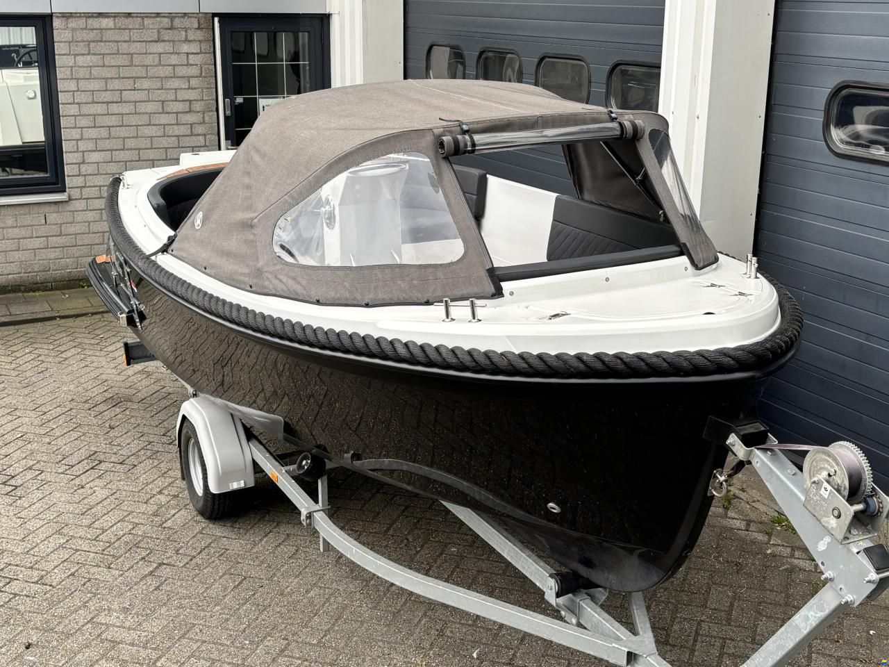 Corsiva 500 Tender