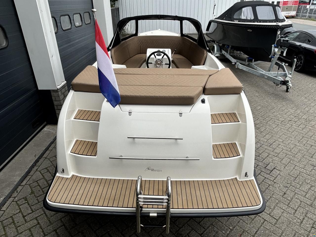 Oud Huijzer 616 Tender