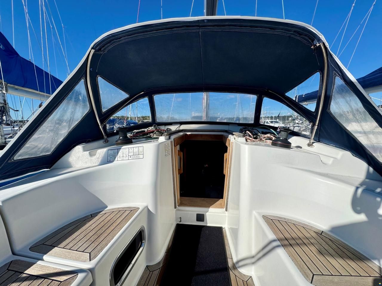 Hanse 370