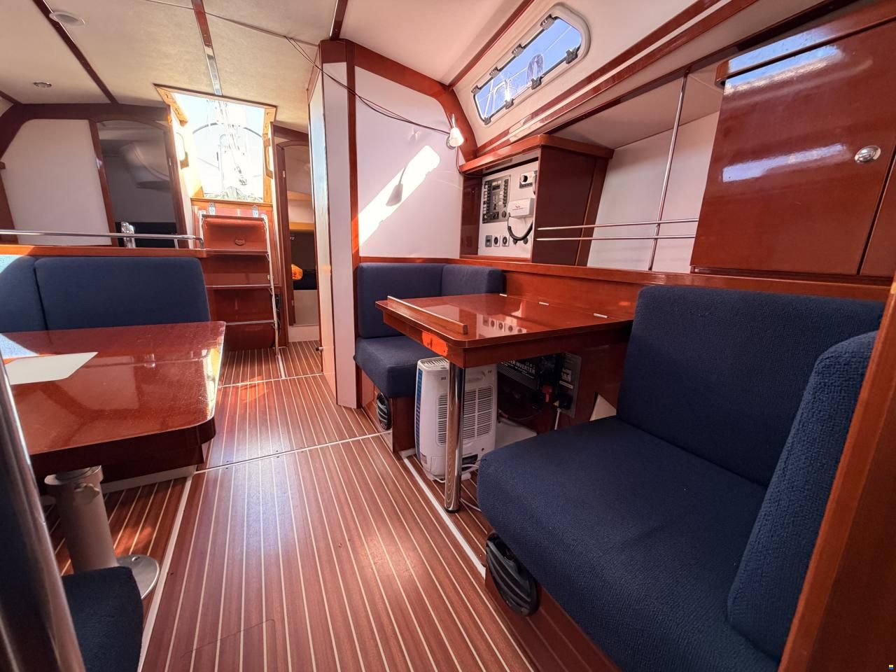 Hanse 370