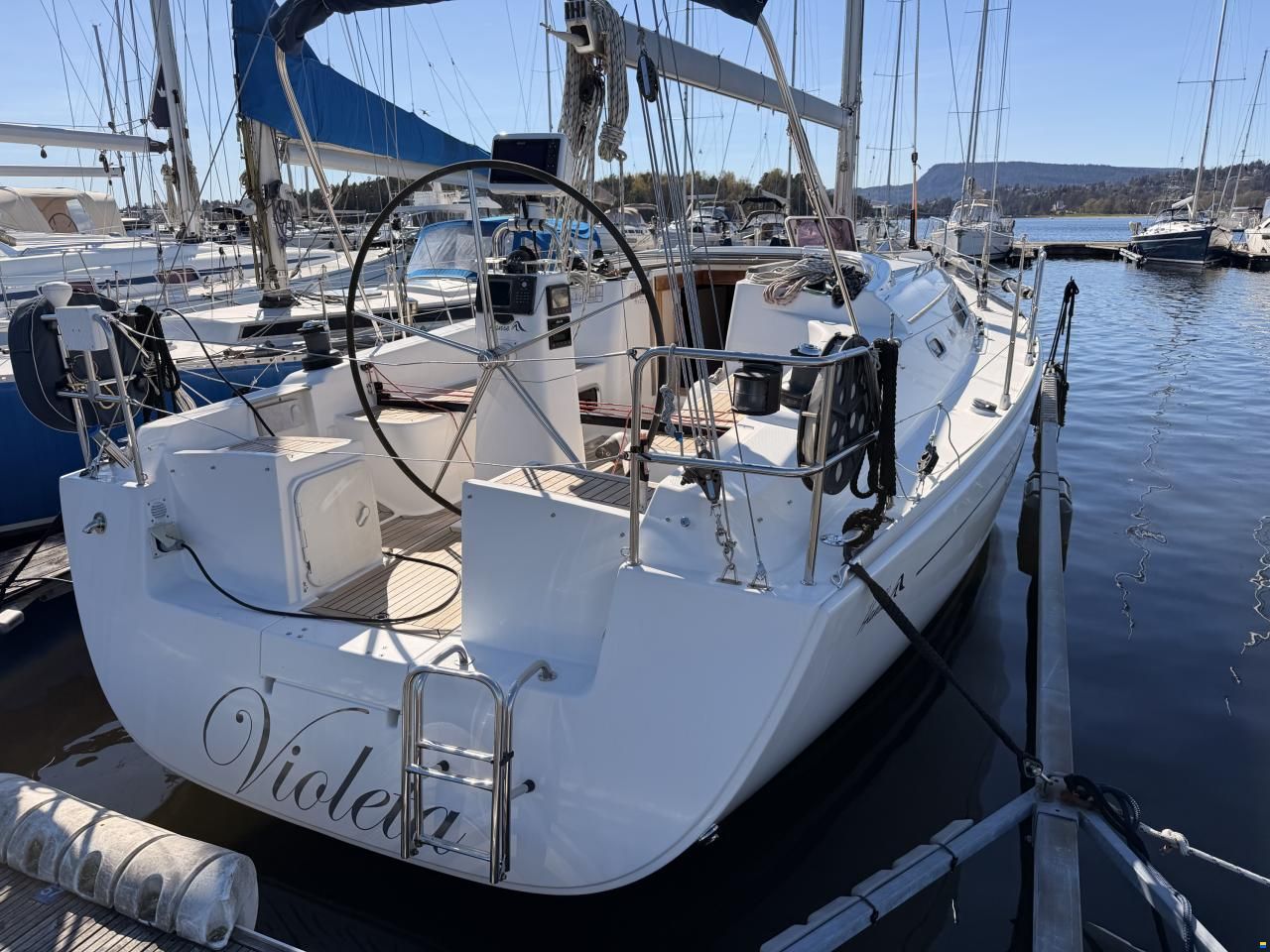 Hanse 370