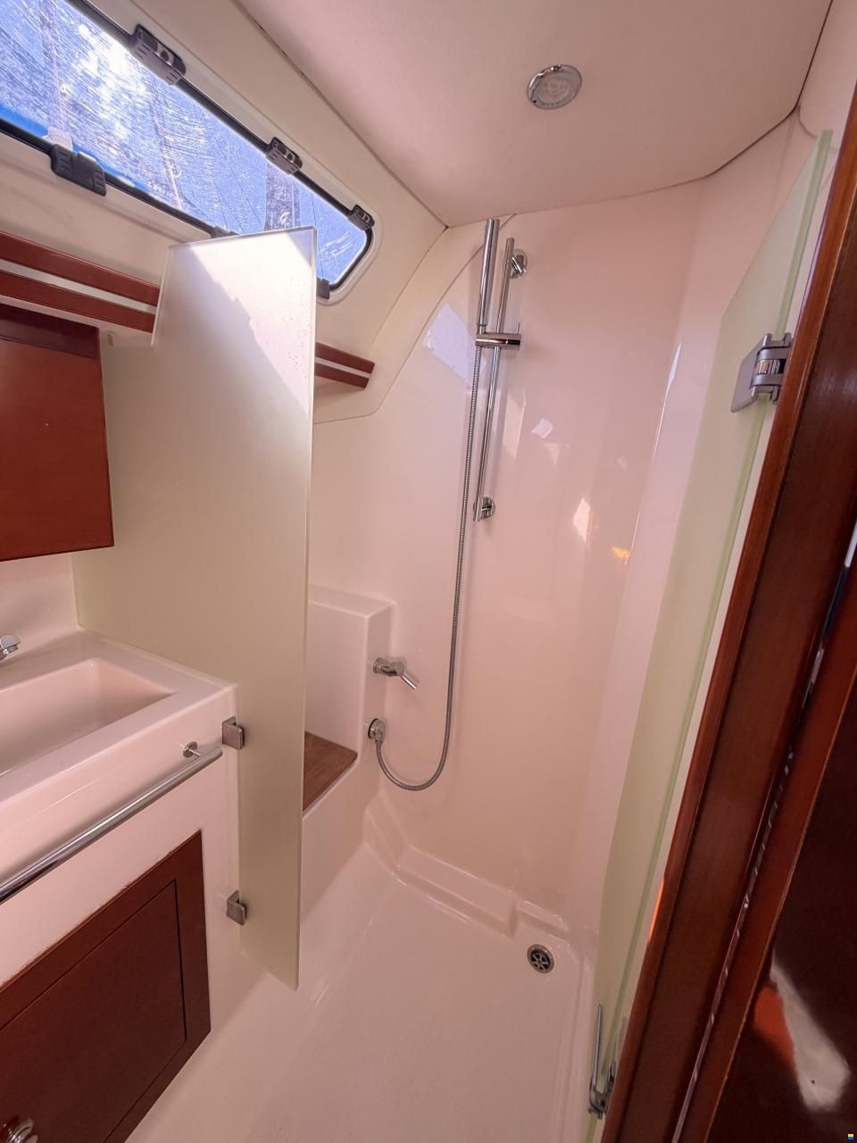 Hanse 370