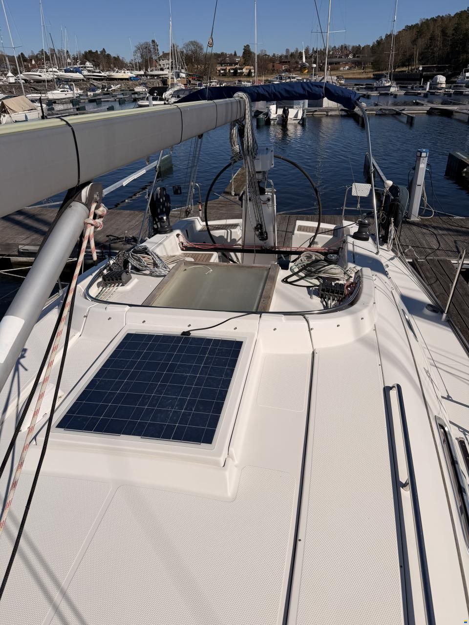 Hanse 370