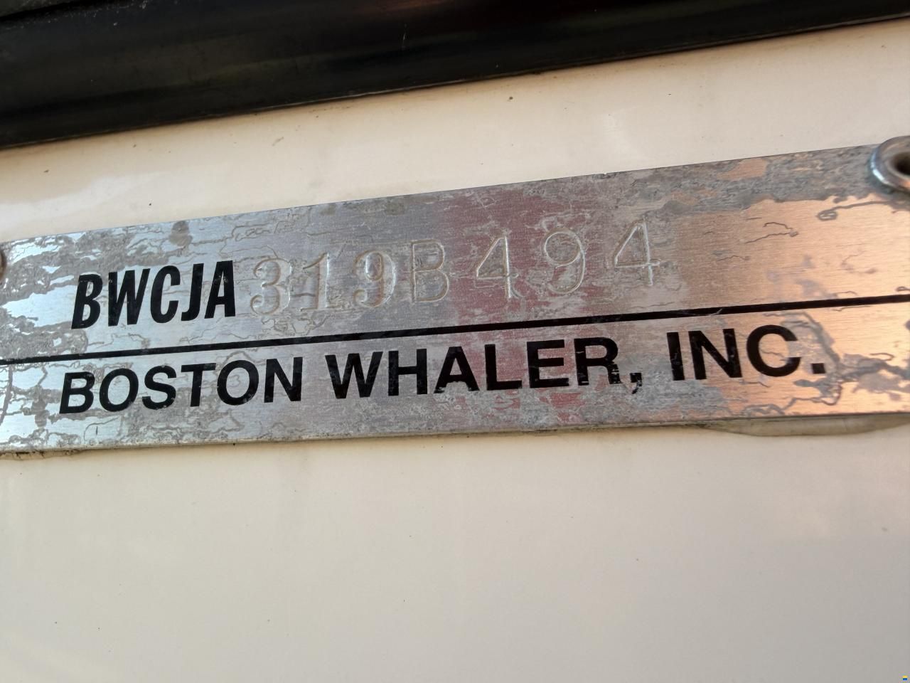 Boston Whaler Outrage 21