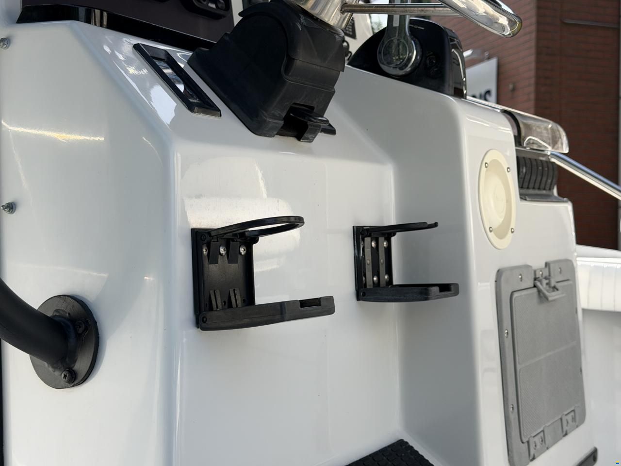 Boston Whaler Outrage 21