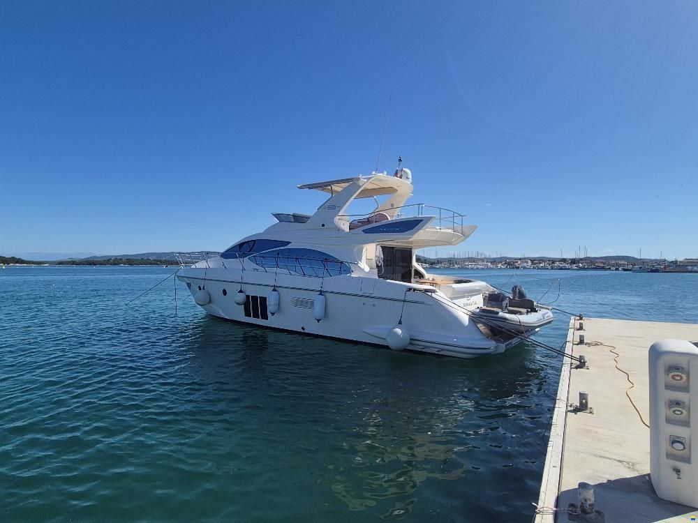 Azimut 53 FLY