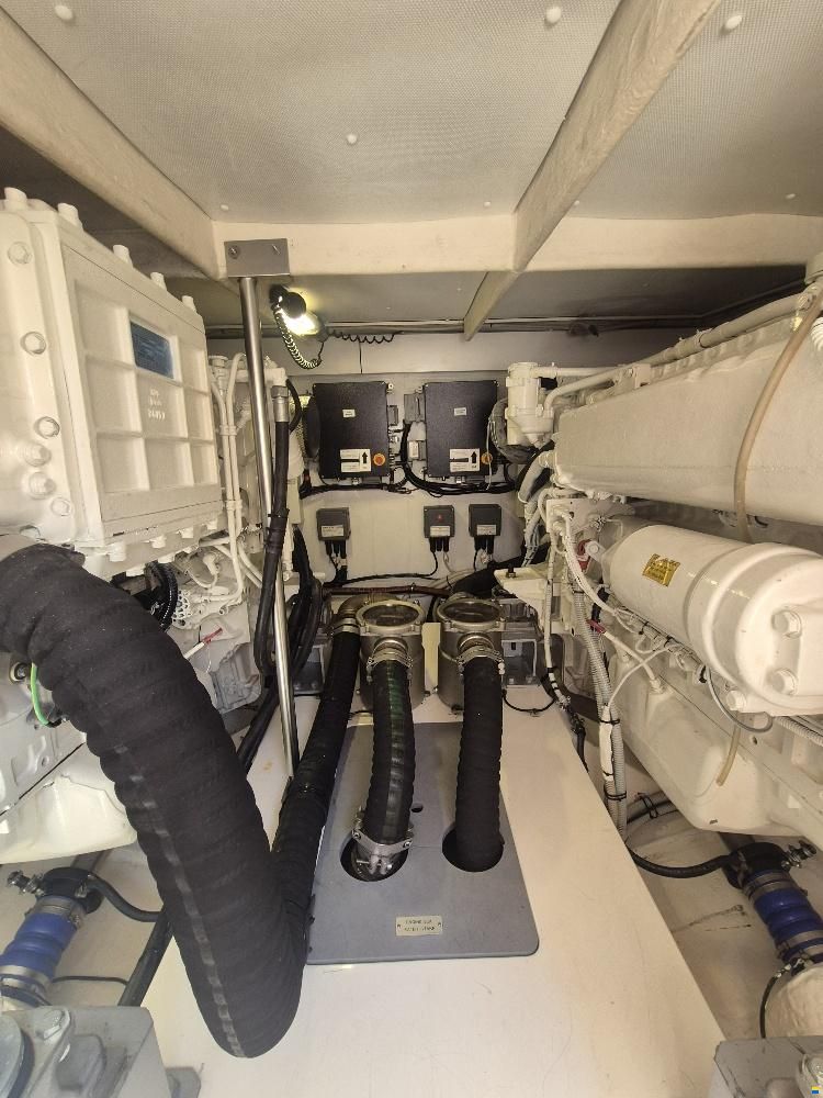 Azimut 53 FLY