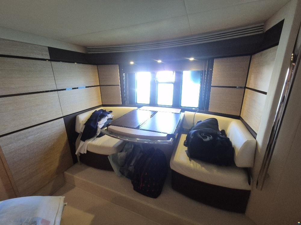 Azimut 53 FLY