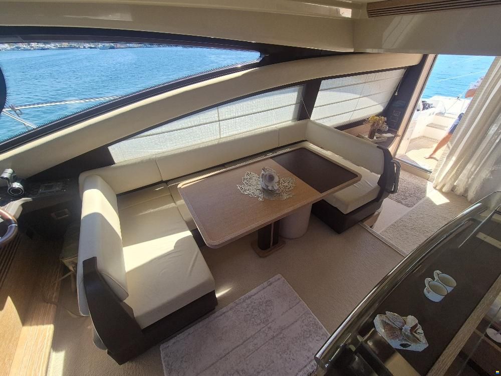 Azimut 53 FLY
