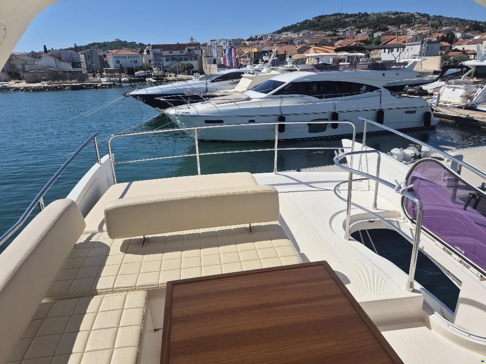 Azimut 53 FLY