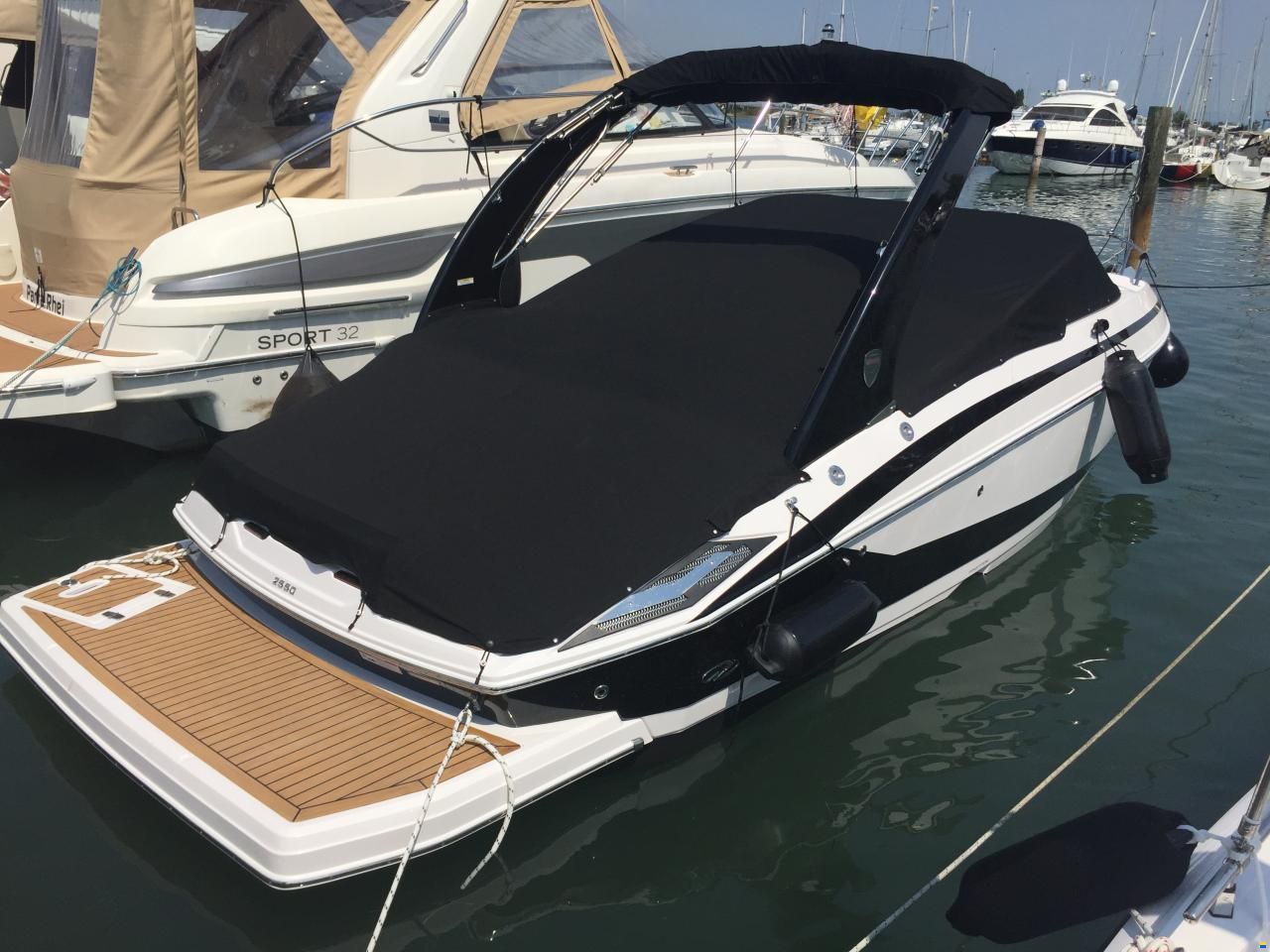 Regal 2550 Cuddy