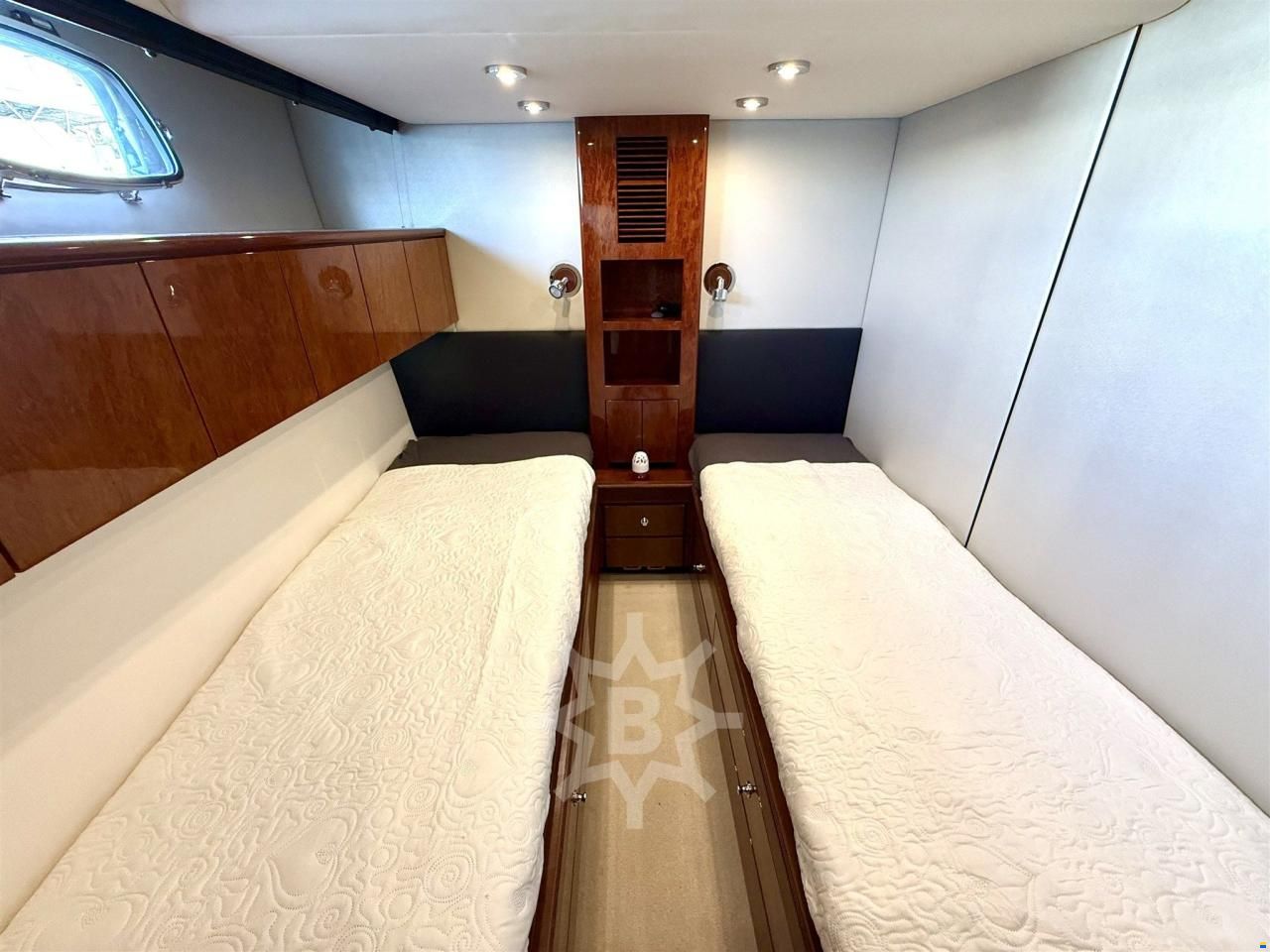 Fairline SQUADRON 74