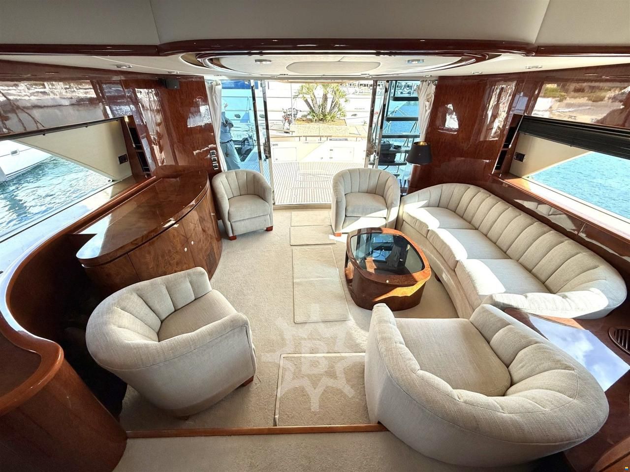 Fairline SQUADRON 74