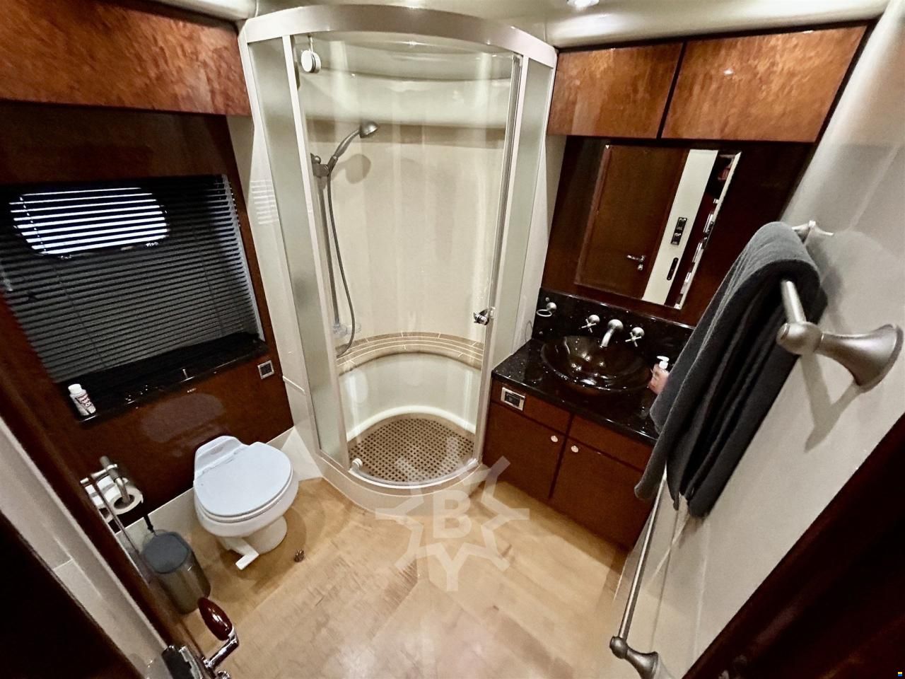 Fairline SQUADRON 74