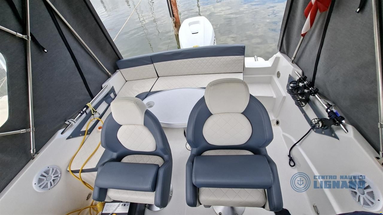 AM Yacht 620 Sundeck