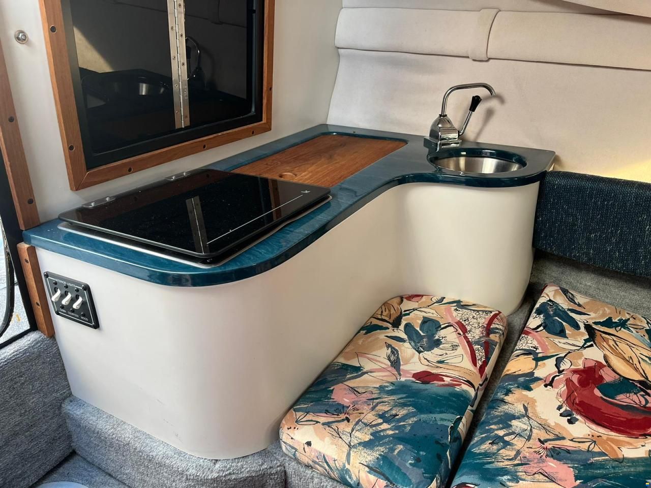 Crownline 210CCR
