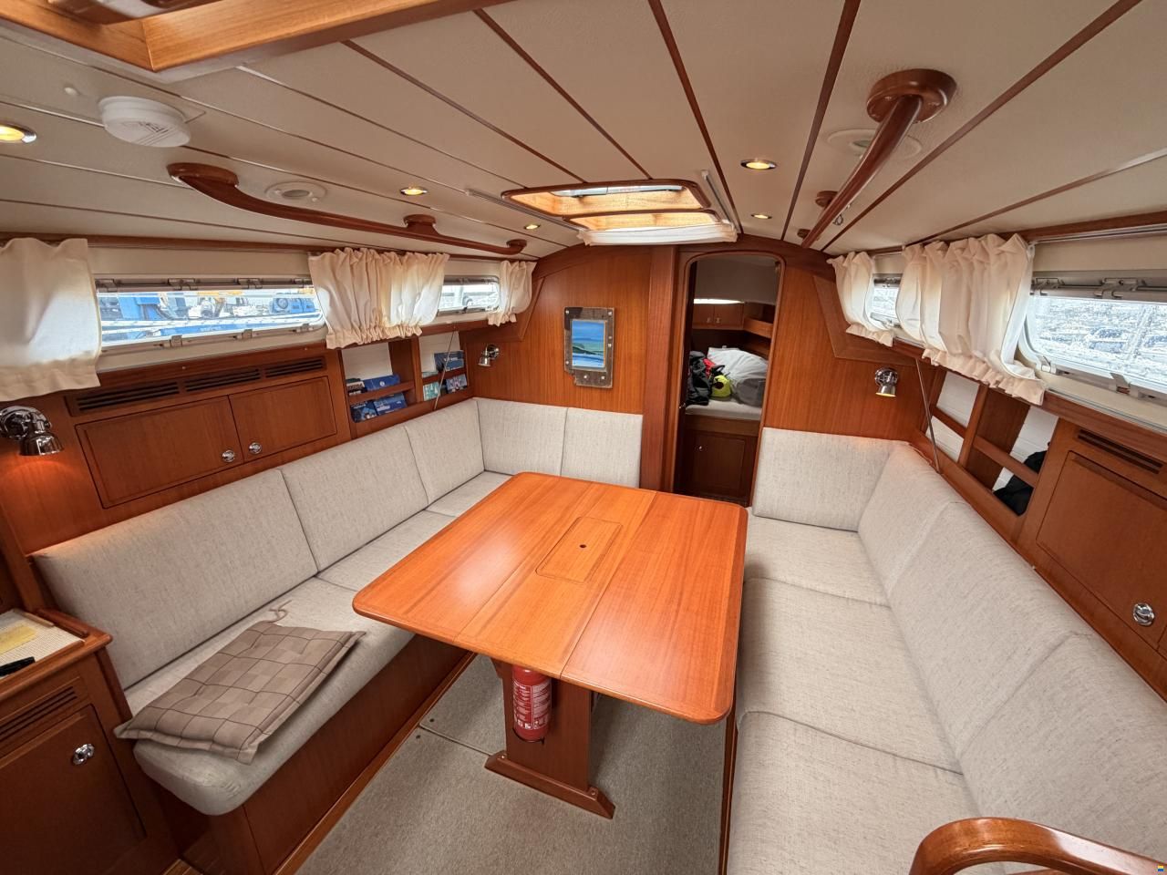 Hallberg-Rassy 310