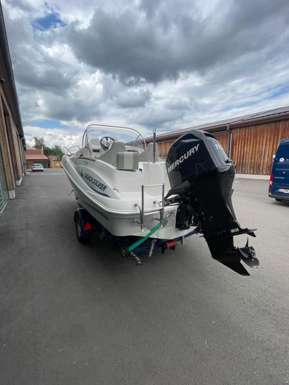 Quicksilver 555 Commander WA