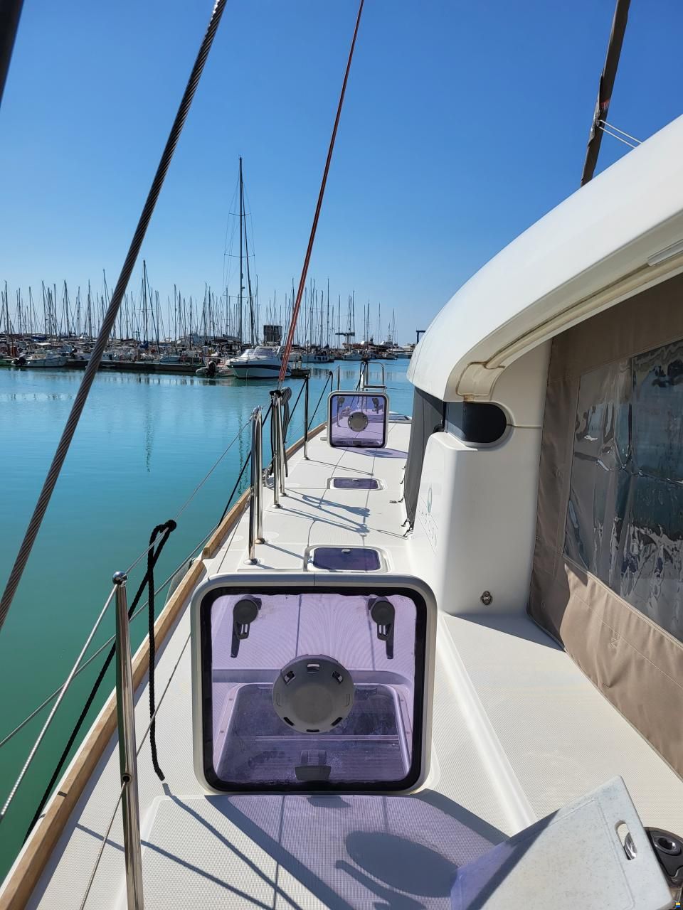 Lagoon 39