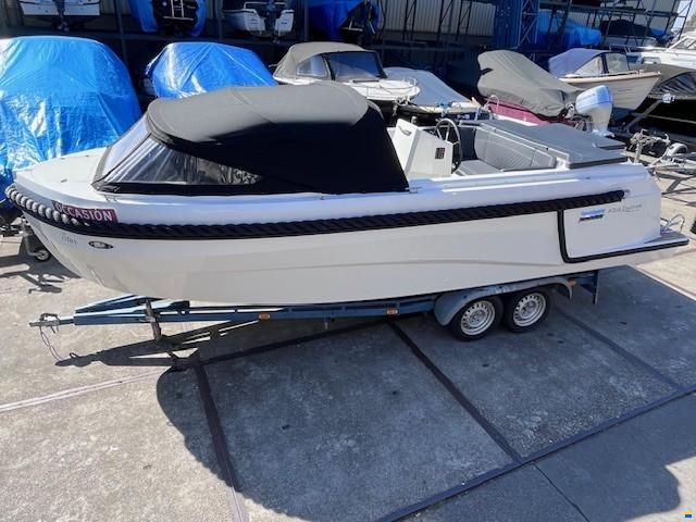 Aqua24 690 Tender