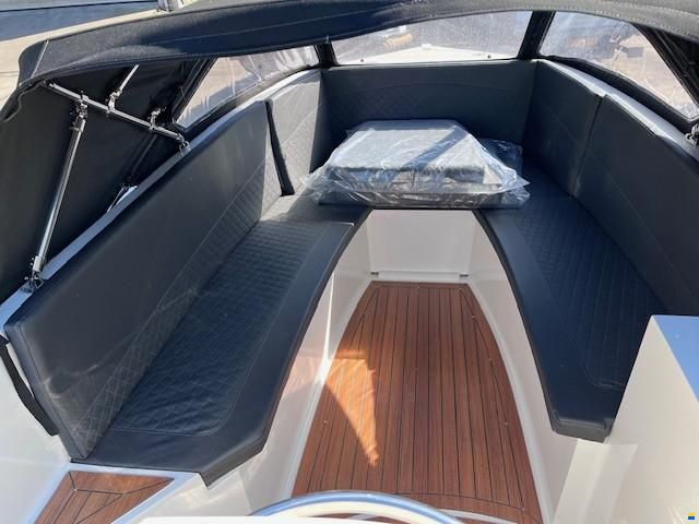 Aqua24 690 Tender