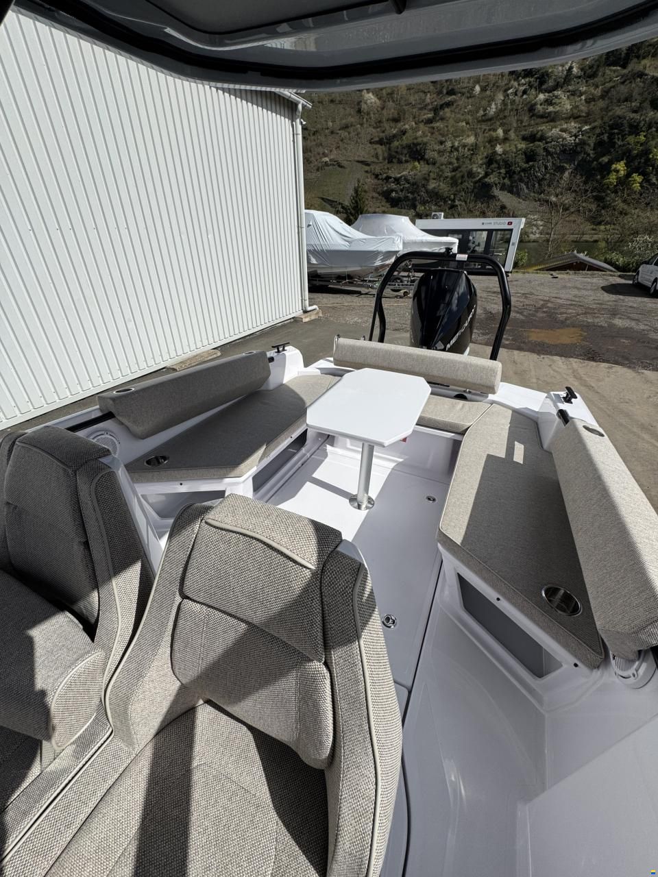 Axopar 25 Cross-Top