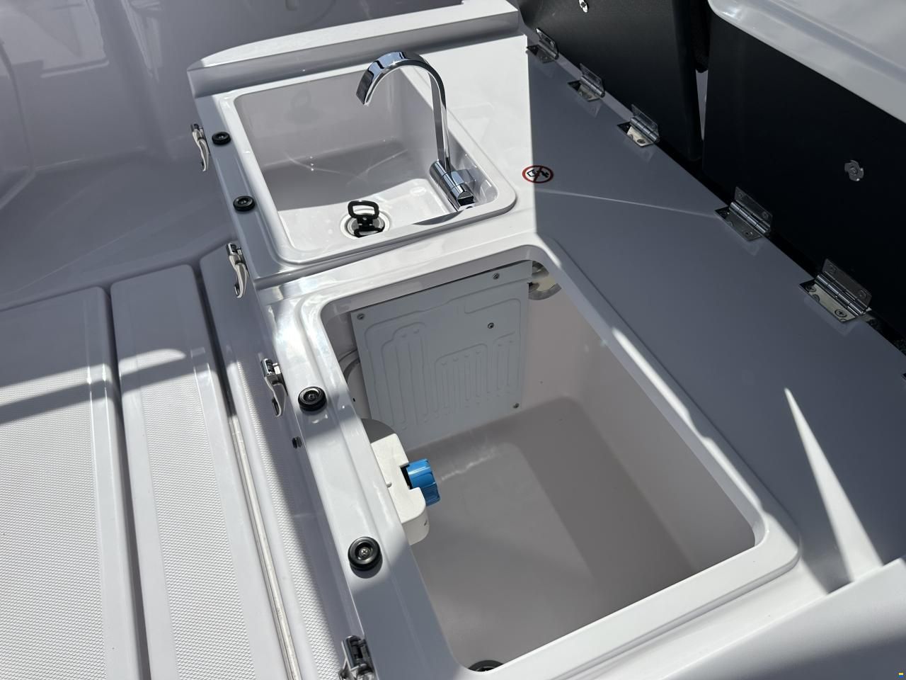 Axopar 25 Cross-Top