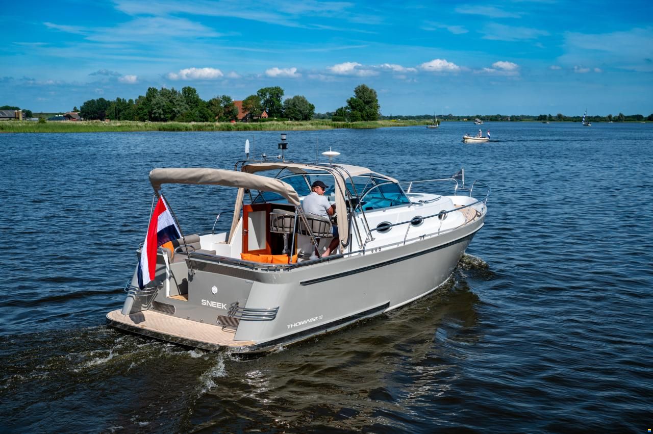Thomasz Tristan 32 Cabrio