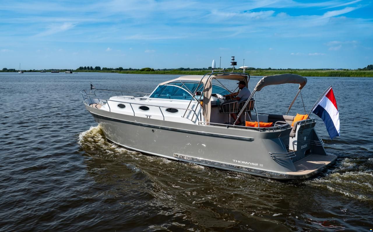 Thomasz Tristan 32 Cabrio