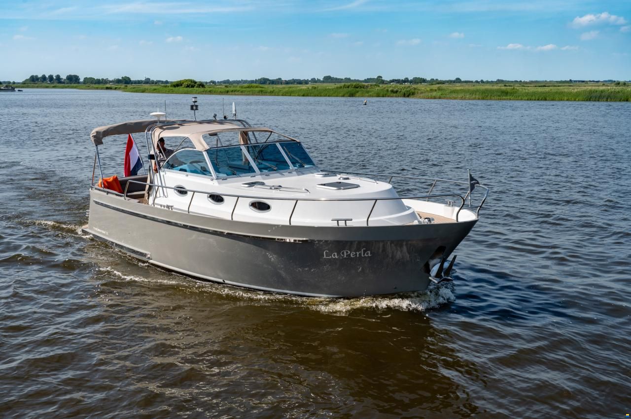 Thomasz Tristan 32 Cabrio