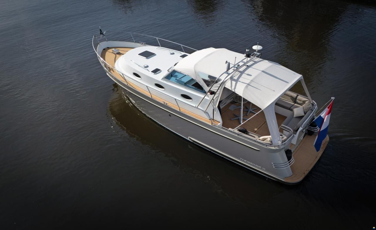 Thomasz Tristan 32 Cabrio