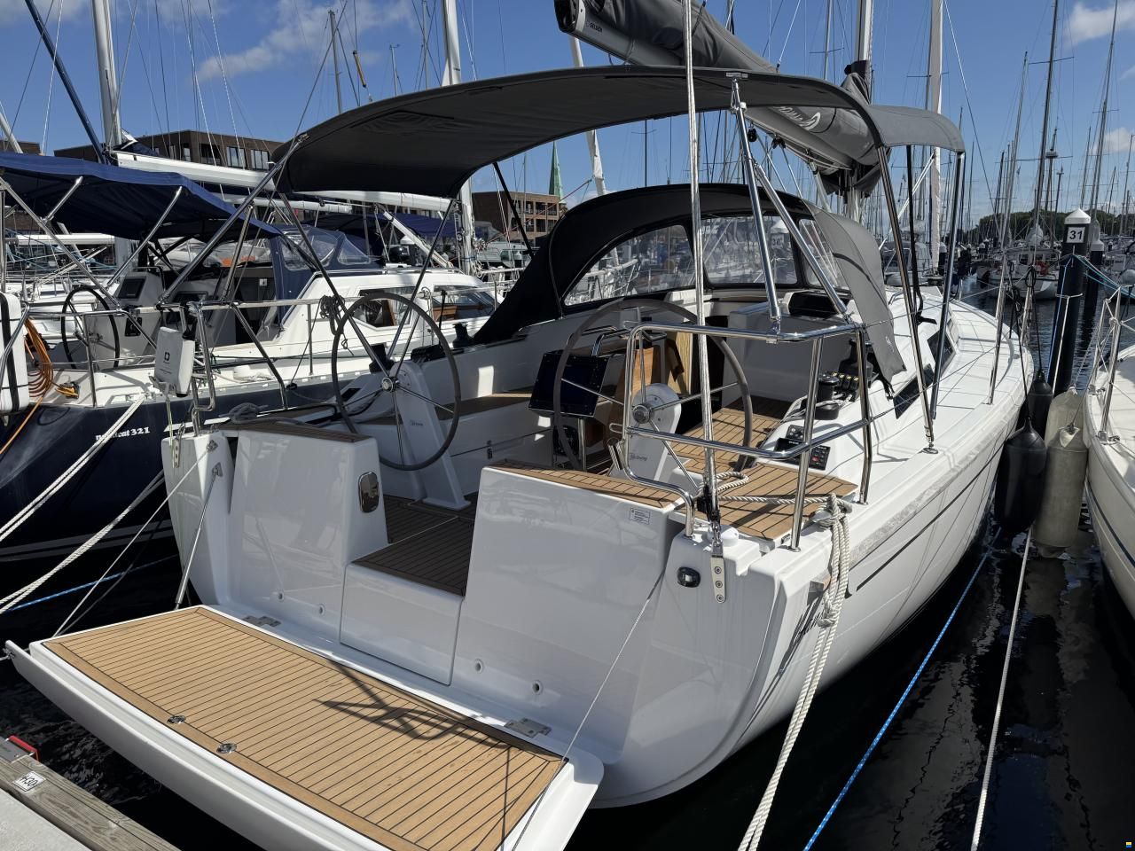 Hanse 348