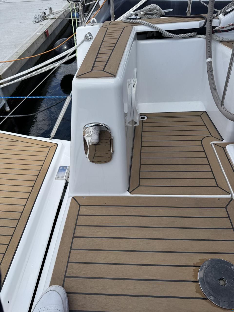 Hanse 348