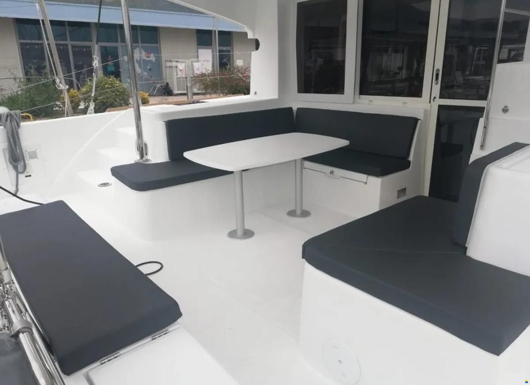 Lagoon 40