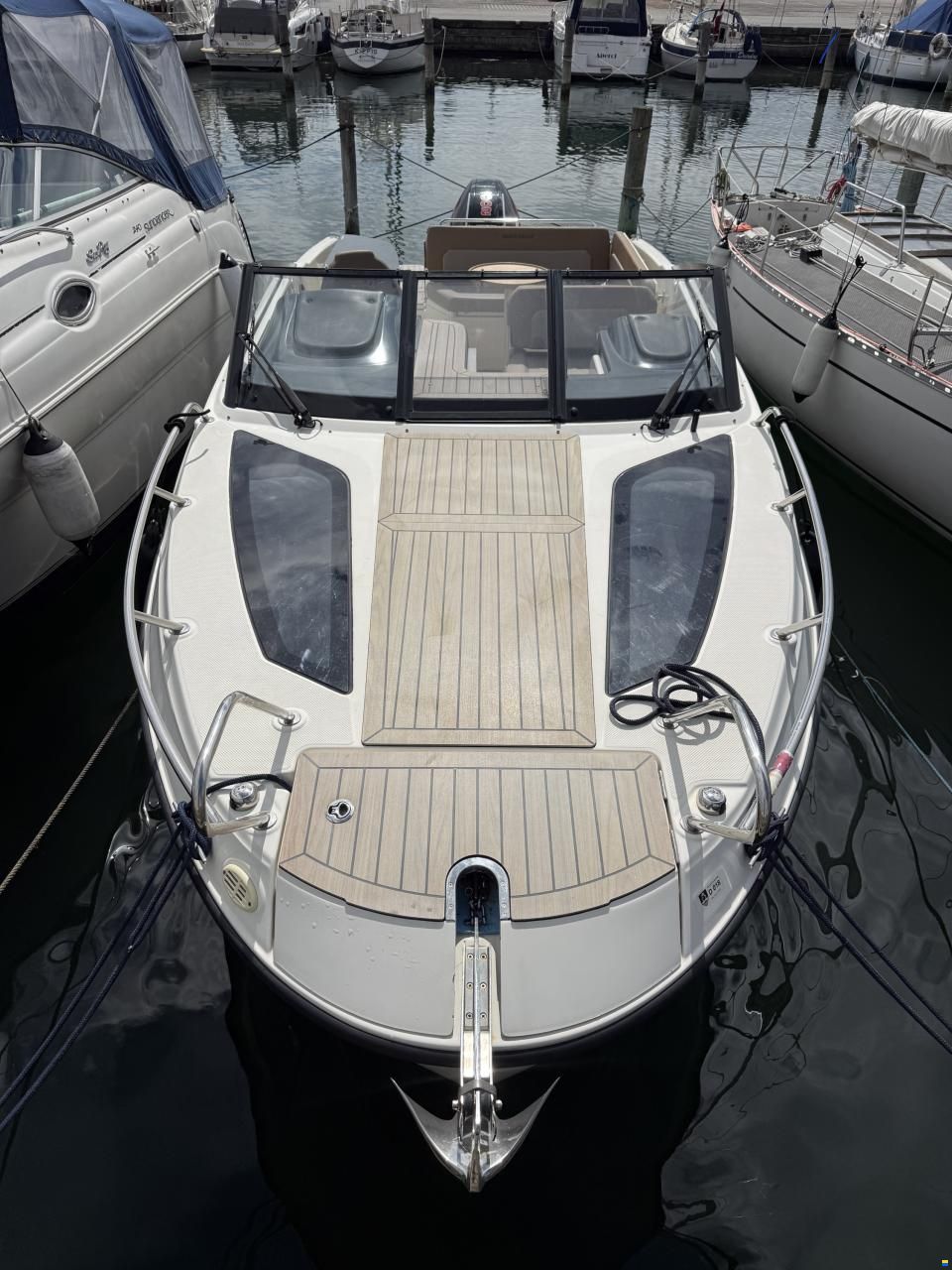 Quicksilver 755