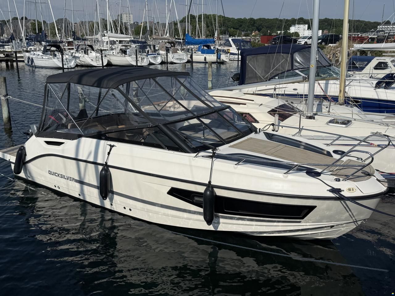 Quicksilver 755