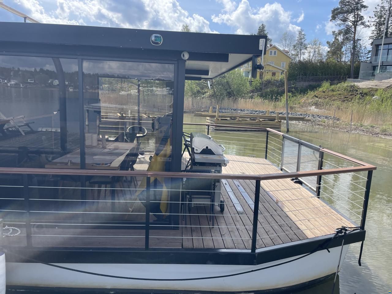 HUSBÅT-POWERCATAMARAN