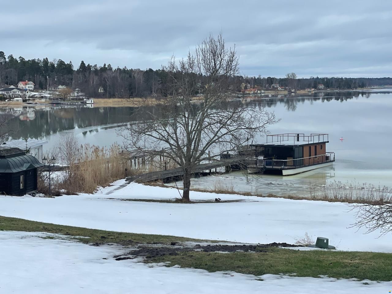 HUSBÅT-POWERCATAMARAN