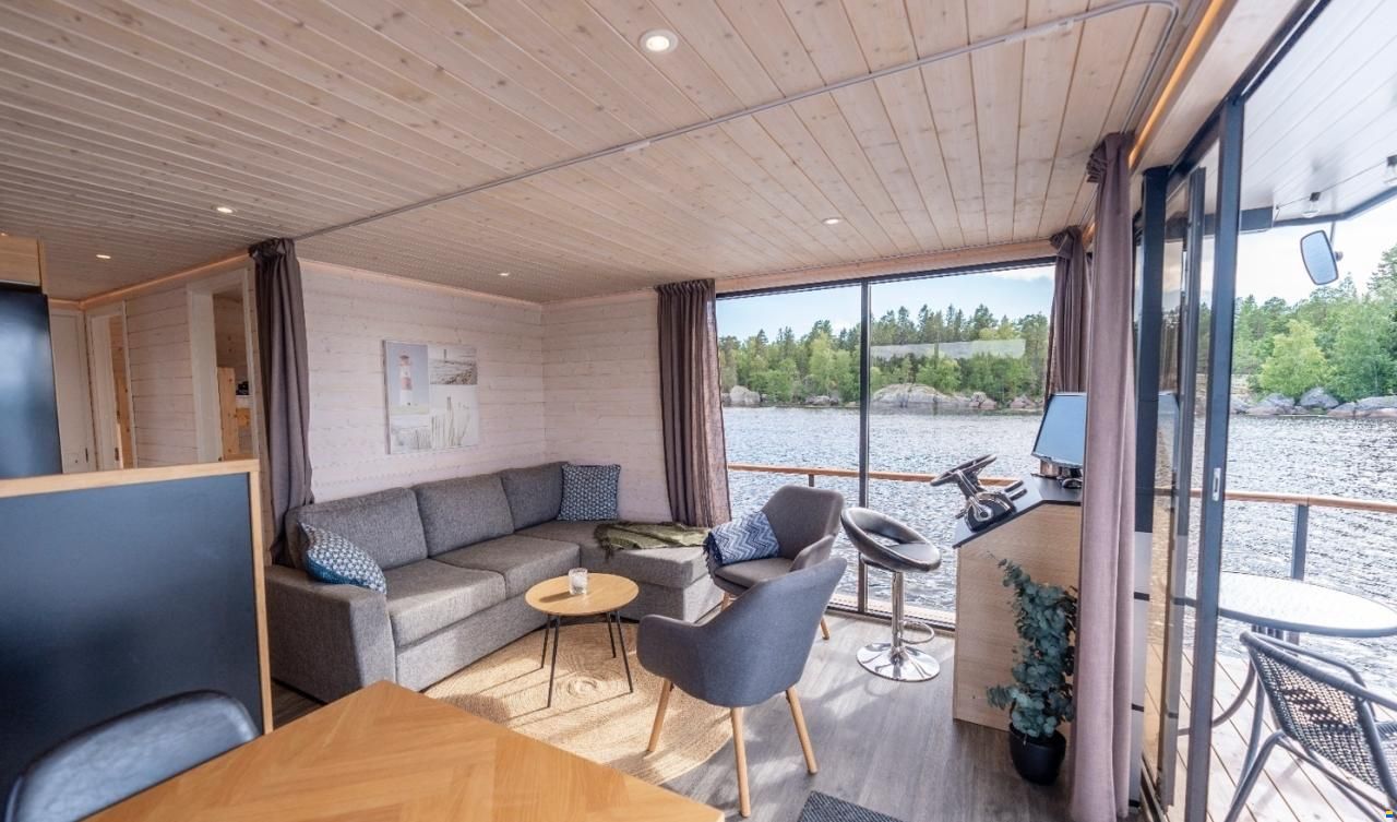 Husb&aring;t Powercatamaran