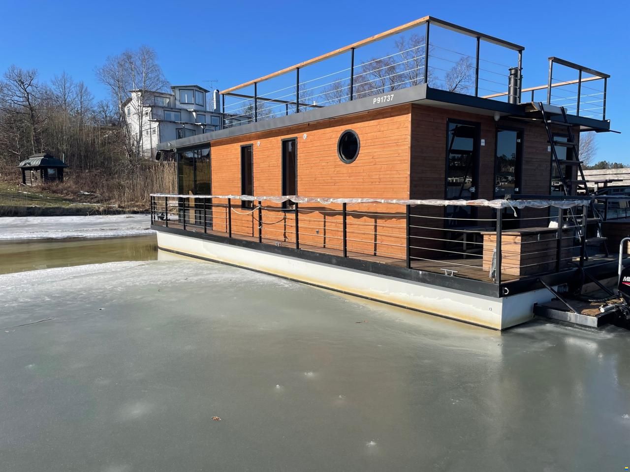 HUSBÅT-POWERCATAMARAN