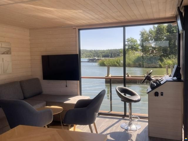 Husb&aring;t Powercatamaran