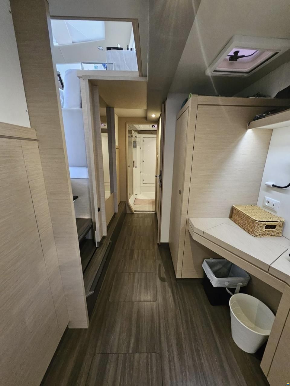 Fountaine Pajot Lucia 40