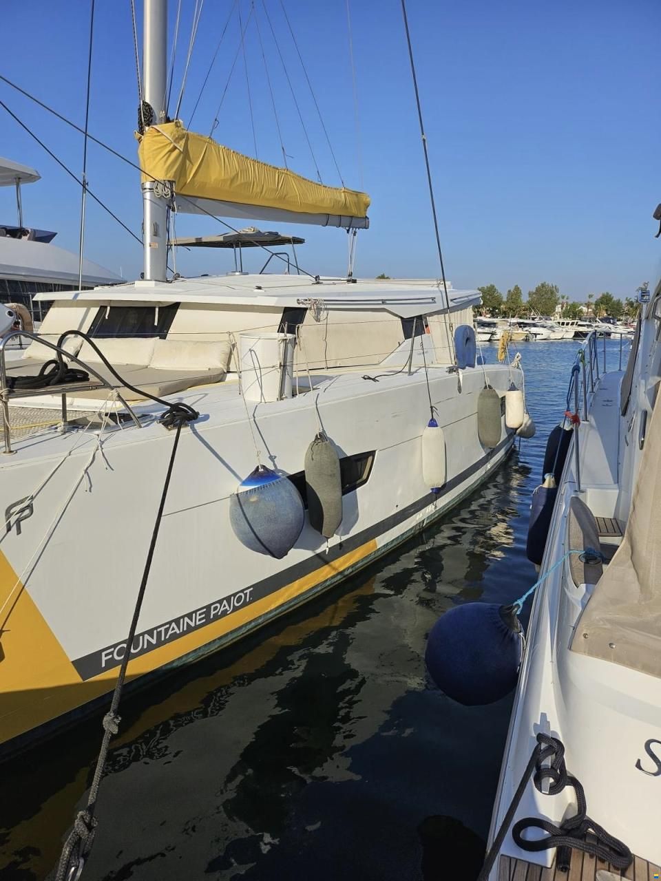 Fountaine Pajot Lucia 40