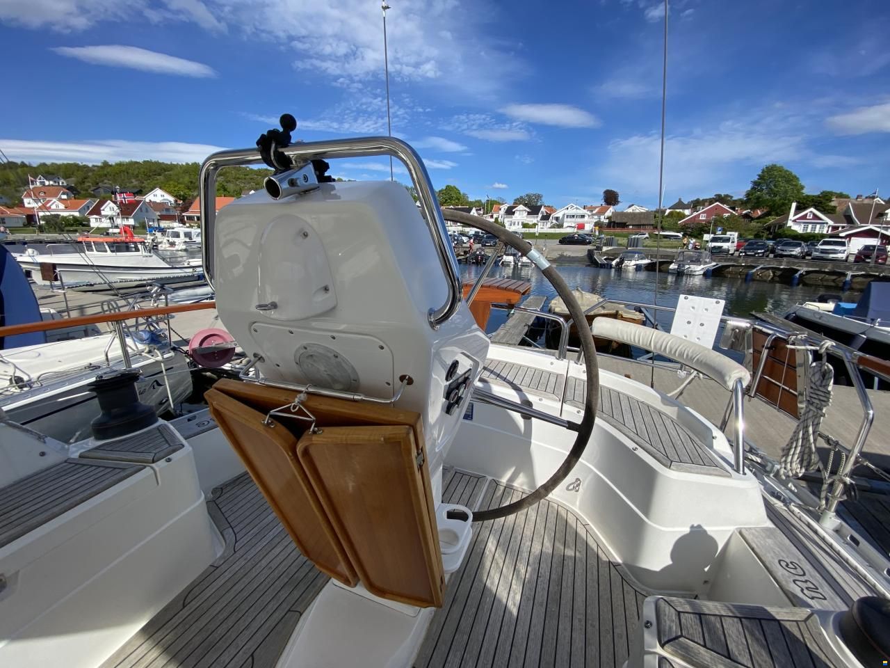 Nauticat 37