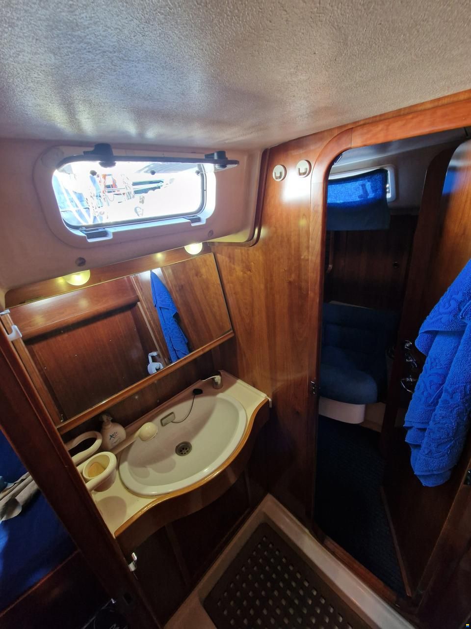 Comar Genesi 43